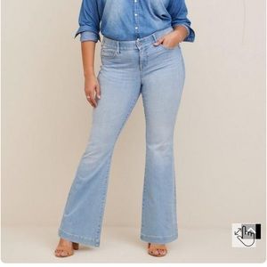 Torrid Bombshell flare 20 S wide leg jeans light blue boho 70s style